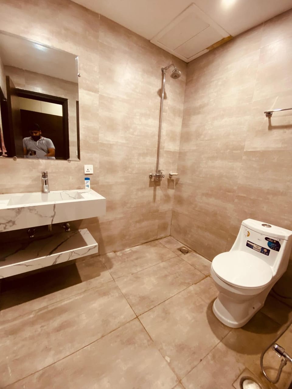 Supreme Luxury Apartment in Gulberg Lahore Apartment in Lahore