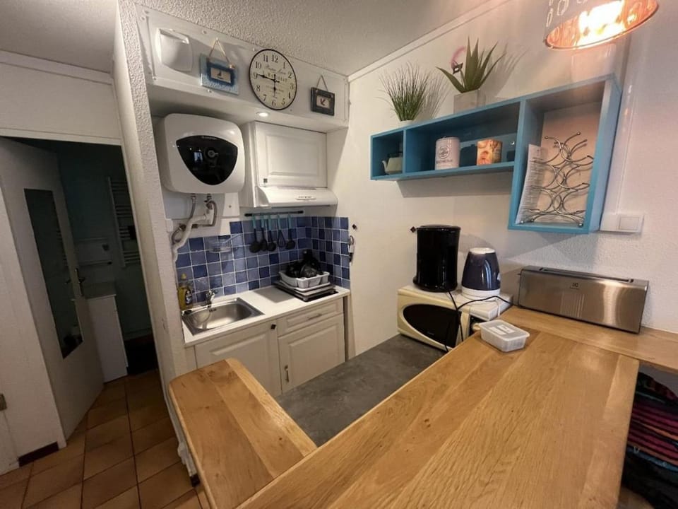 Studio - climatisé proche plage Apartment in Agde