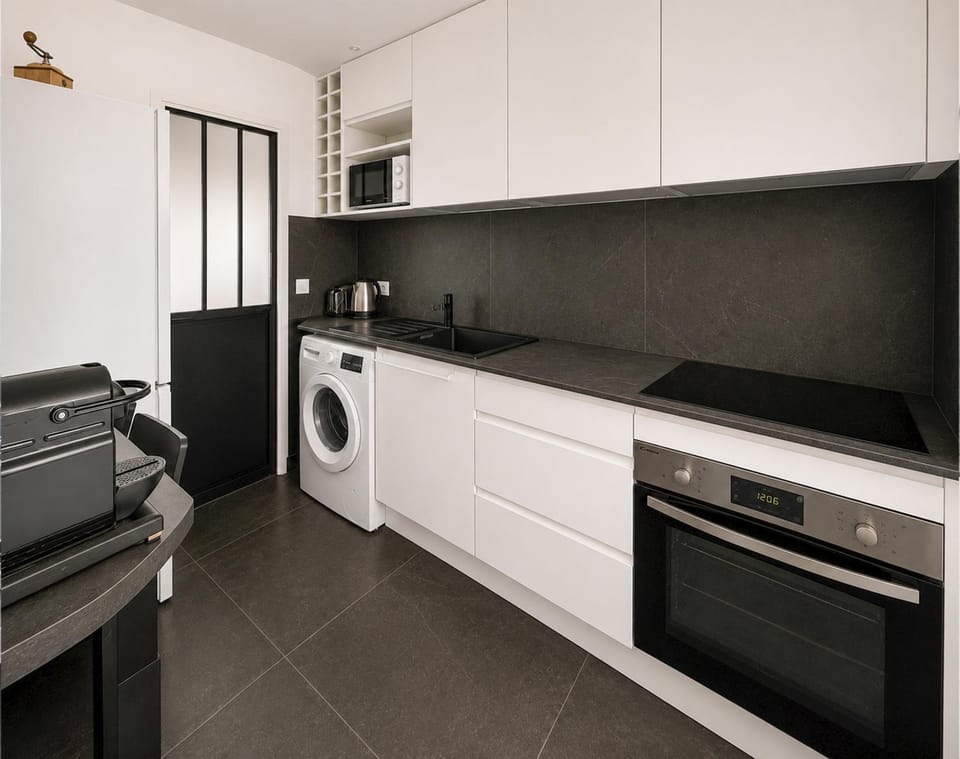 Lumineux T3 chic Saint-Ouen Puces Apartment in Saint-Denis, France
