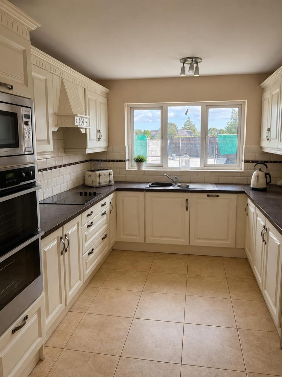 Peaceful Garden Retreat 3BHK Mullingar Town Apartment in Westmeath, Co. Westmeath, Ireland