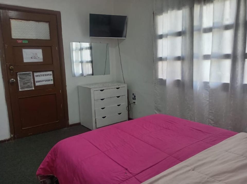 Hostel Lombeida Bed and Breakfast in Quito