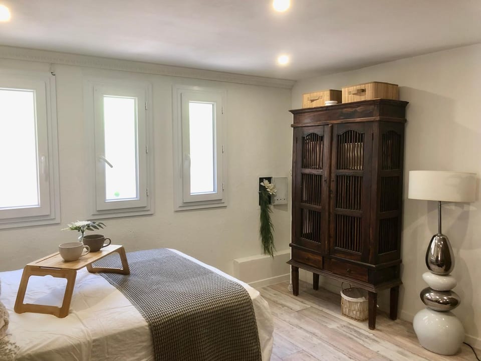 Studio Slow Life avec cour, au cœur du vieux village Apartment in Nice