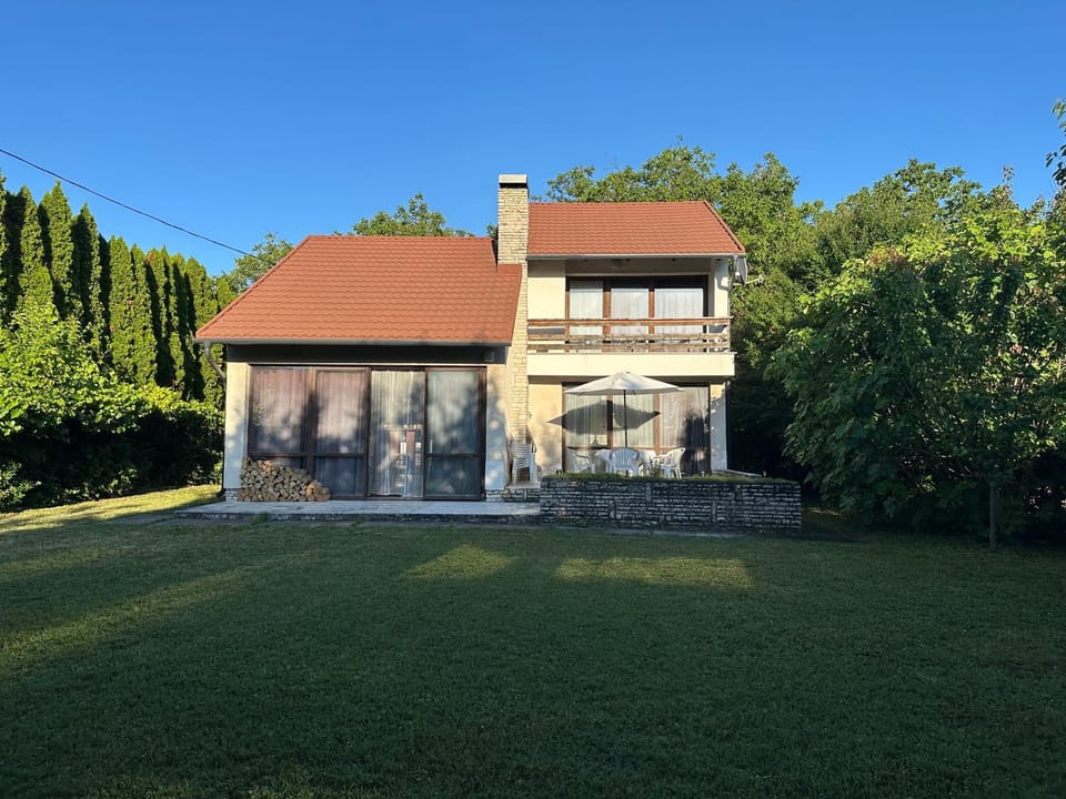 Property building, Garden, Garden view