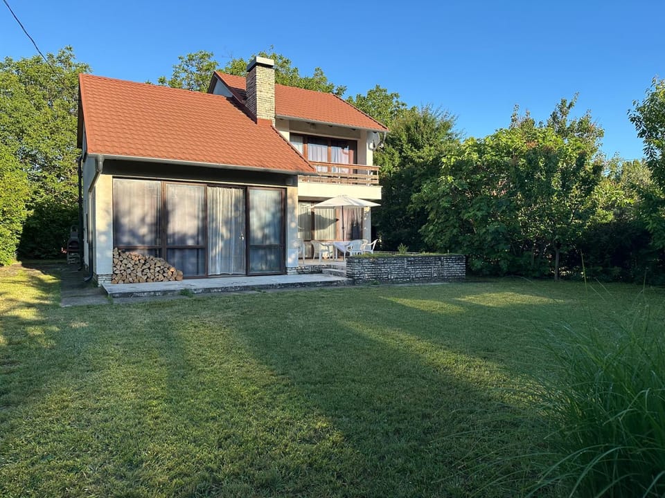 Property building, Garden, Garden view