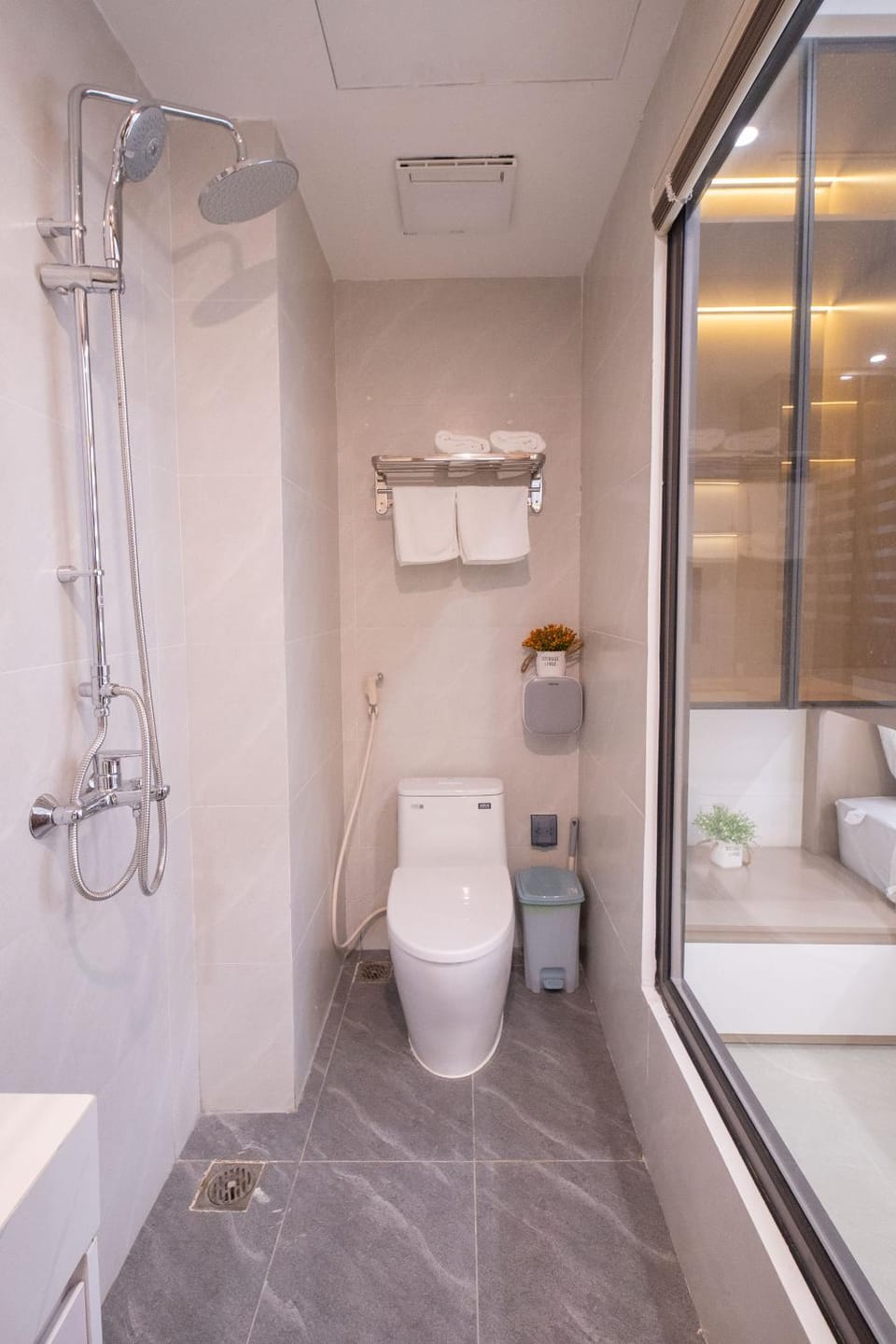 ZENHomestay Hotel in Vietnam