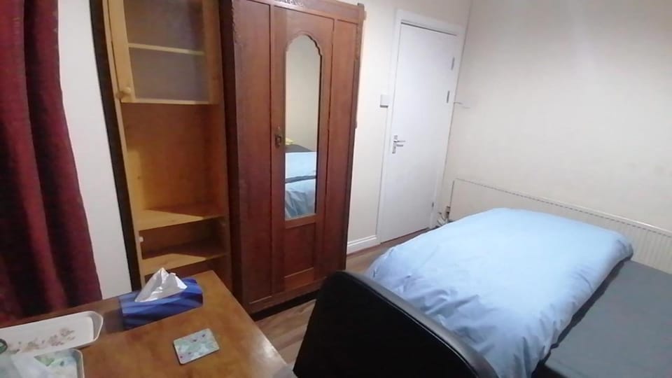 Bright room in Cardiff, near Uni and City Centre Vacation rental in Cardiff