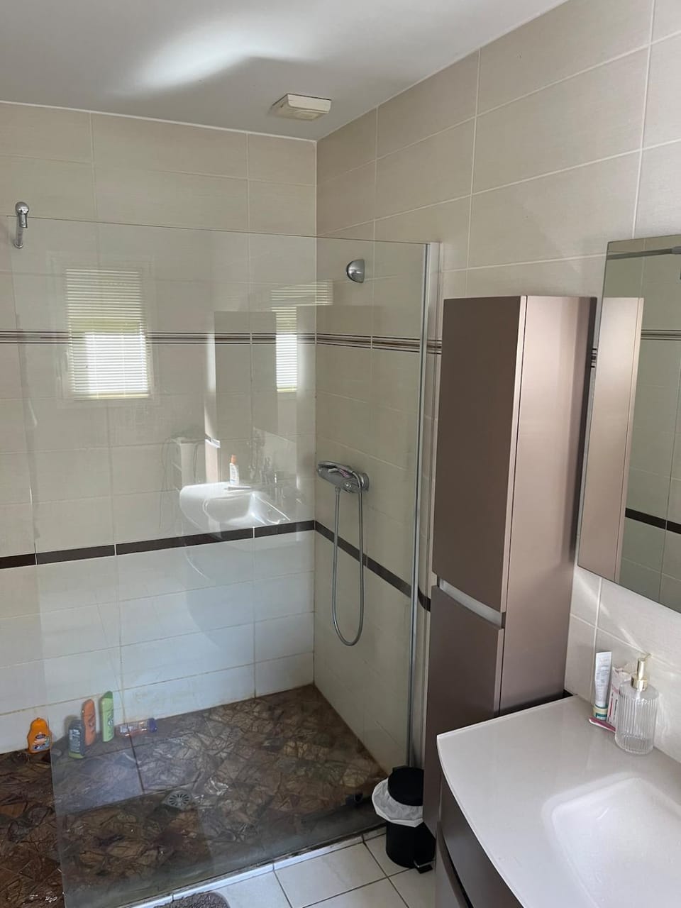 Maison parking, piscine proche du circuit 24h Mans Villa in Pays de la Loire
