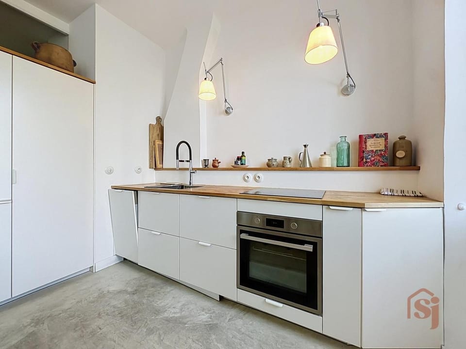 Kitchen or kitchenette, stove