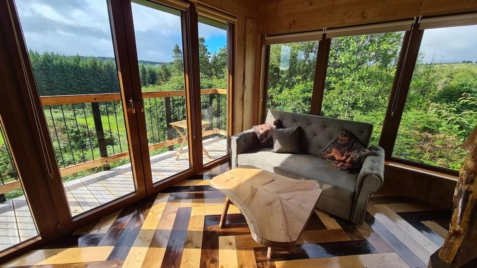 Noah's lookout treehouse, floating nature escape Chalet in County Cork