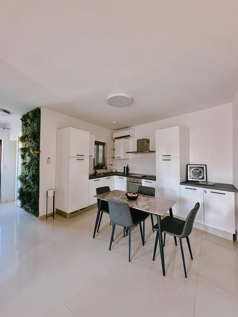 Beautiful Penthouse Outdoor Terrace Prime Location Apartment in Saint Julians