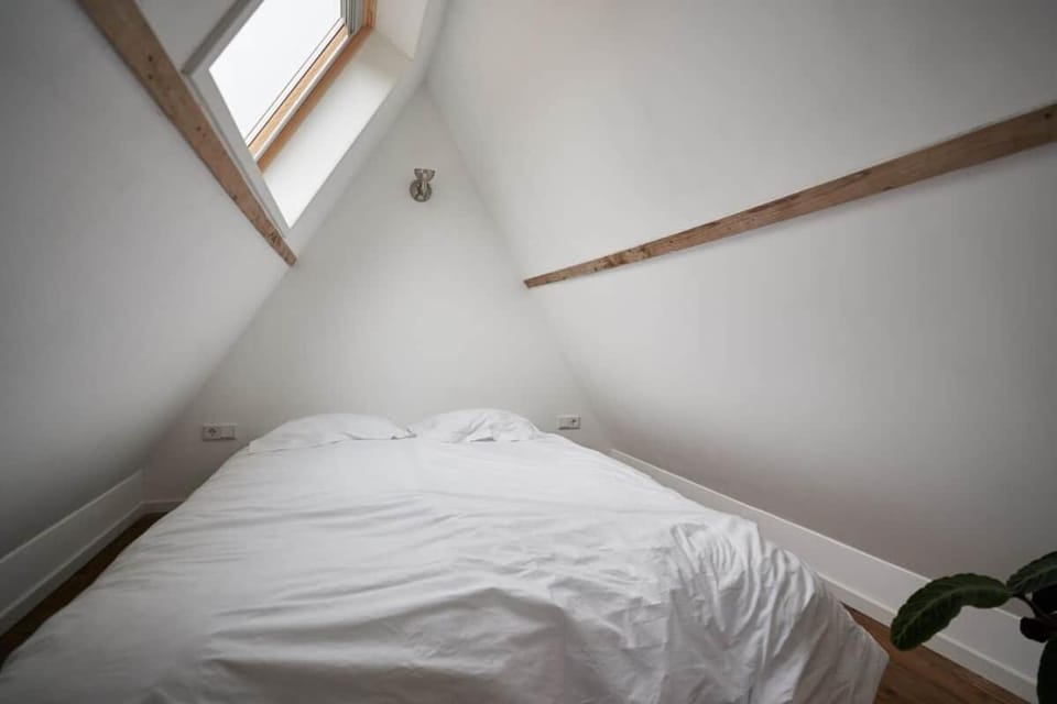 Well designed Tiny House at Strijp-S Apartment in Eindhoven