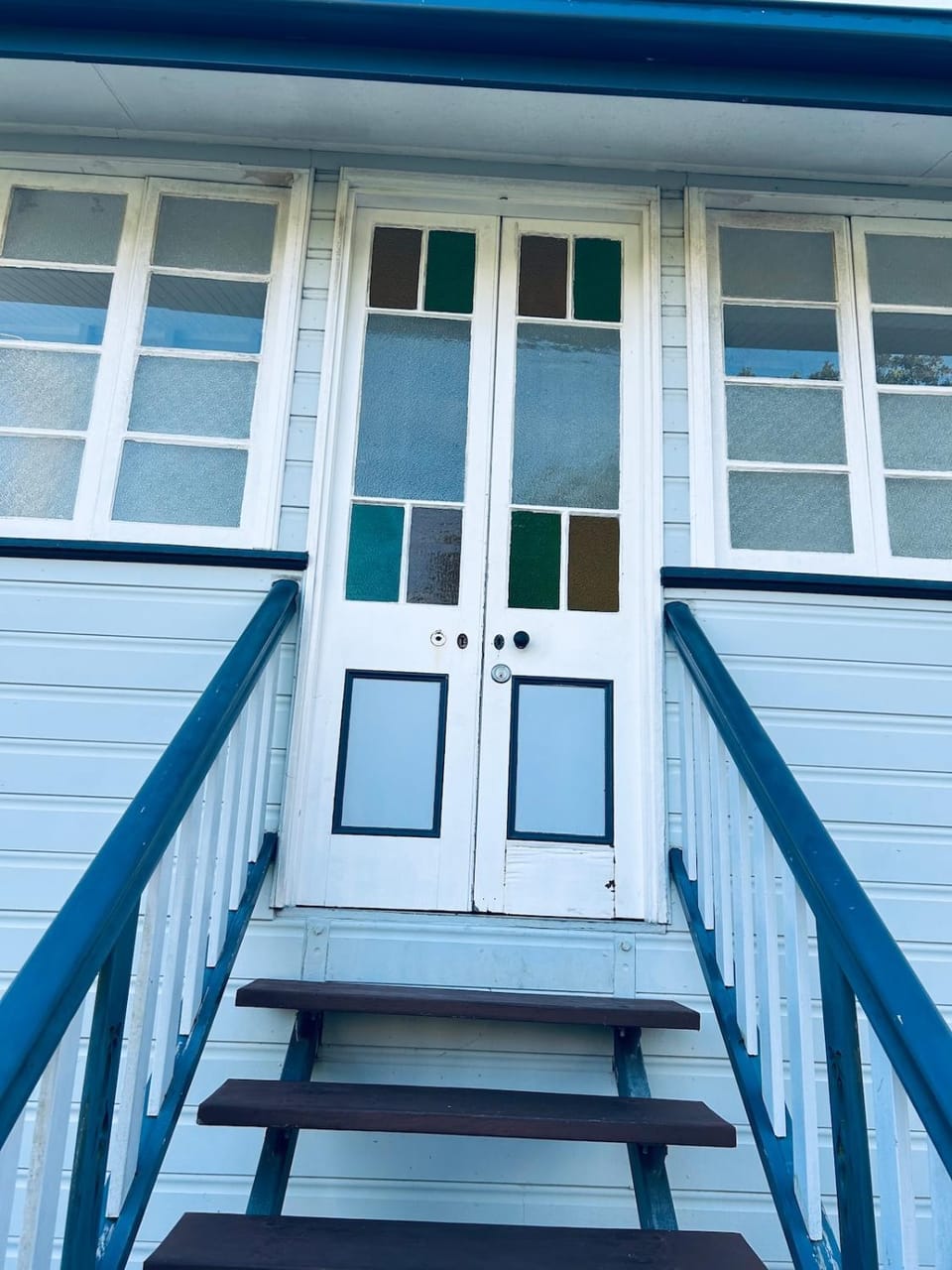 Beach Cottage Upstairs Apartment in Burnett Heads