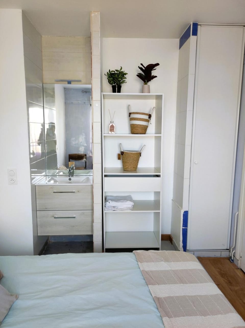 Chambre dans une grande maison paisible Vacation rental in Angers