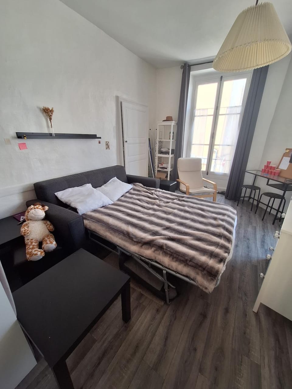 T1bis tout équipé chaleureux au Centre ville Laval Apartment in Laval