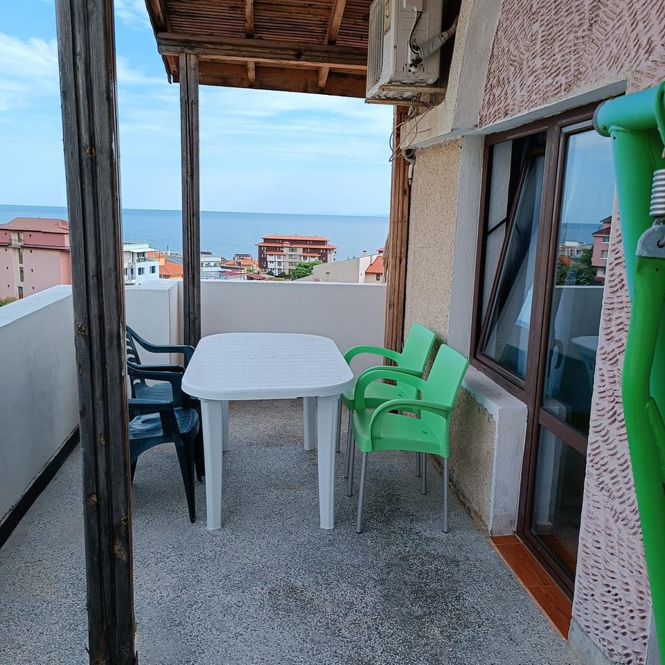 Guest House Olimpiya Bed and Breakfast in Burgas Province