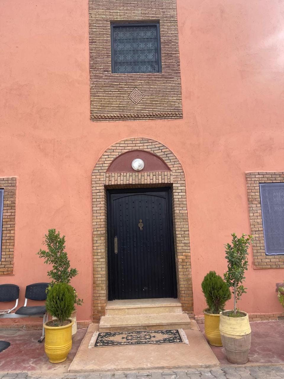 Facade/entrance