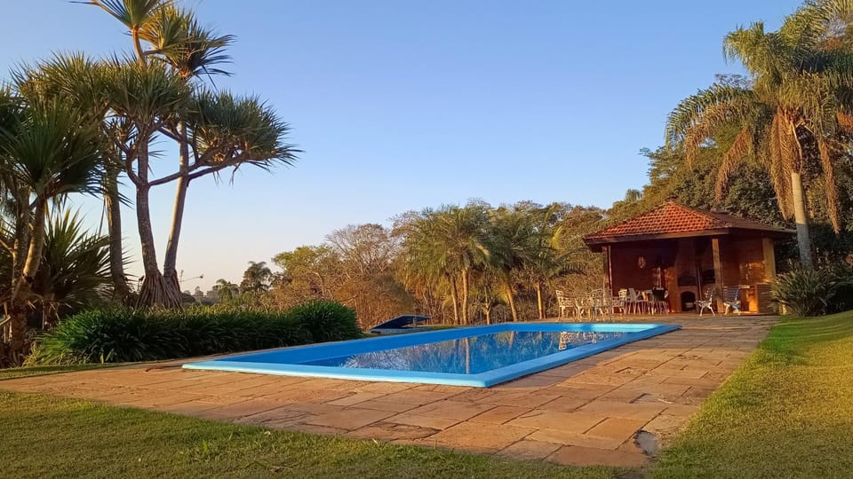 Casa de campo com piscina churrasqueira campo futebol lago House in Ibiúna