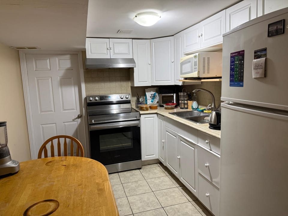 Beside U of Guelph Residence Rm 1 Vacation rental in Guelph