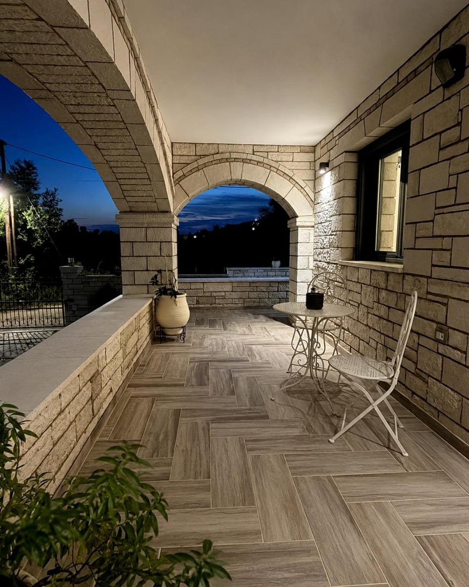 Petrolouloudo - Traditional Stone Villa Villa in Greece