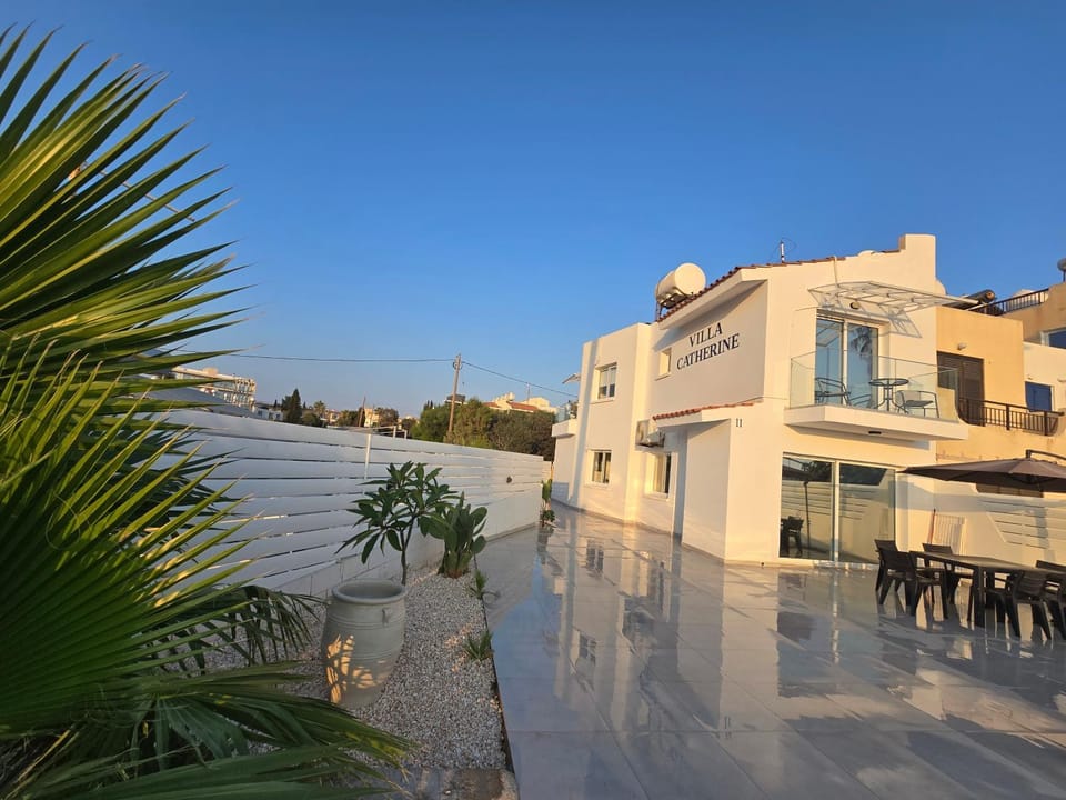 Property building, Balcony/Terrace