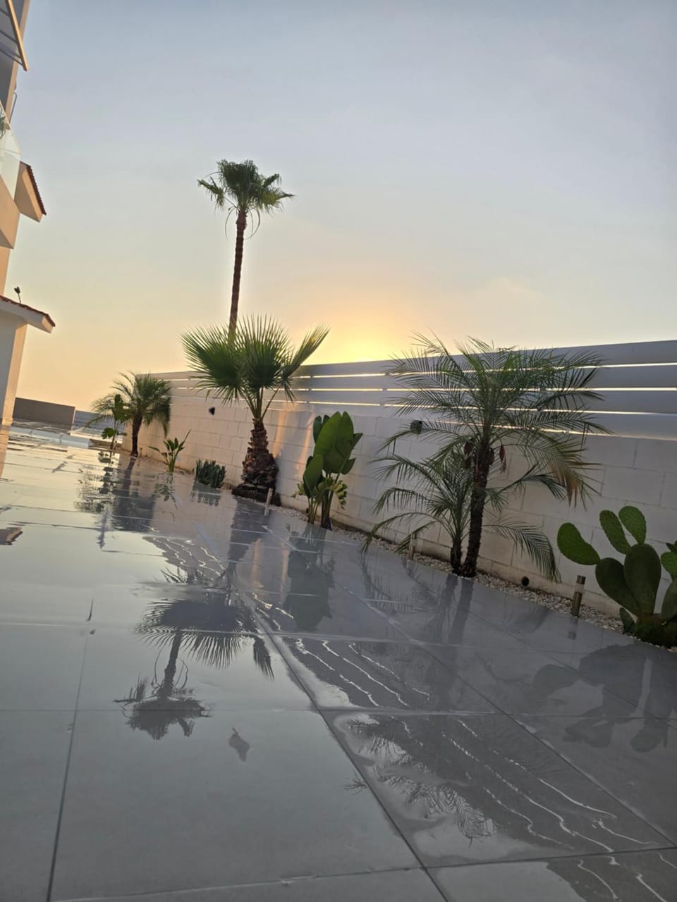 Property building, Balcony/Terrace