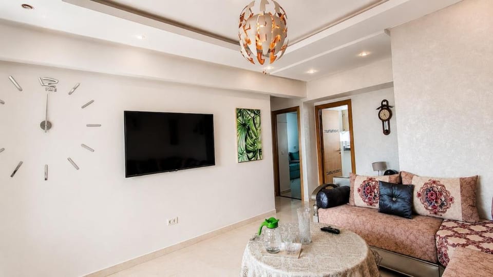 Premium Apartment with Pool View & Private Garden Apartment in Casablanca-Settat