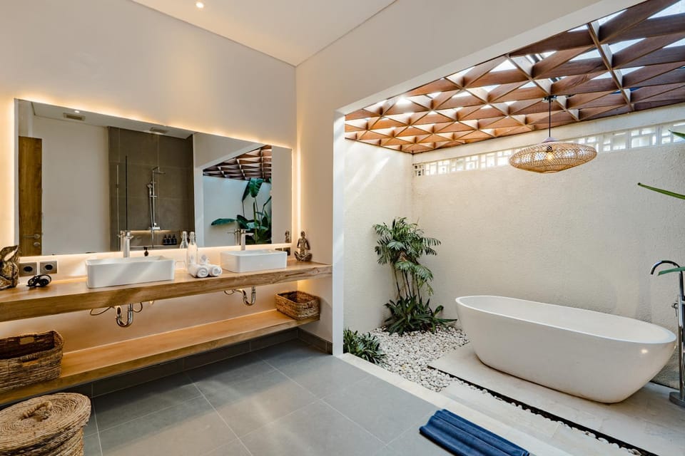 Bathroom, Bath