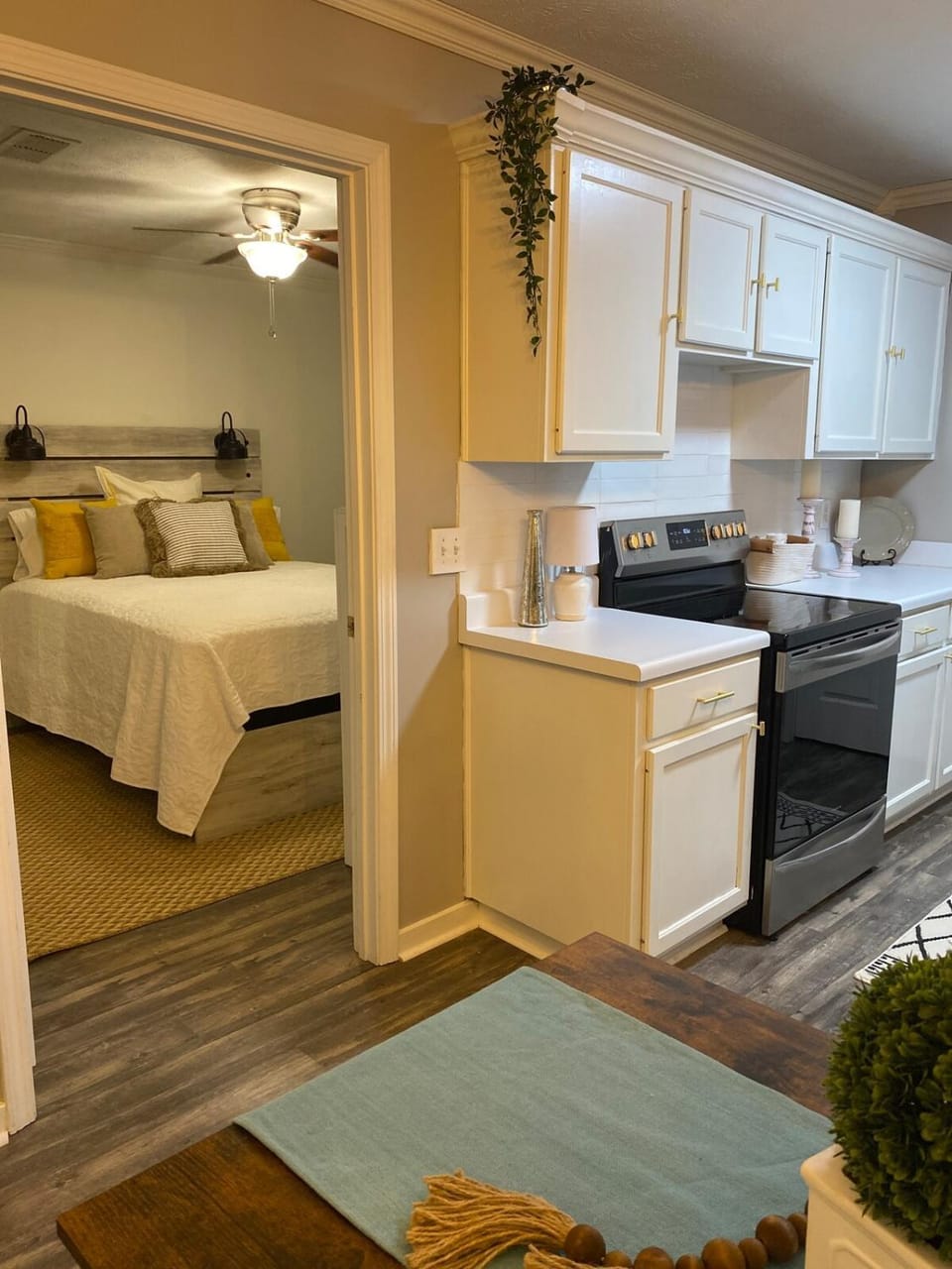 Kitchen or kitchenette, kitchen