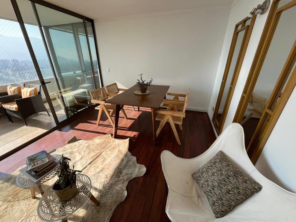 Depto Las Condes-Vitacura a pasos de Parque Arauco Apartment in Las Condes