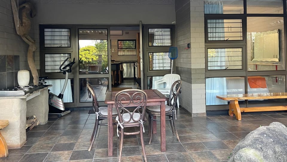 Weavers Nest Apartment in KwaZulu-Natal