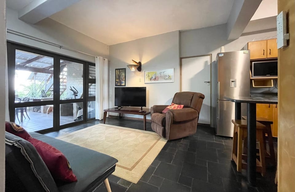 Weavers Nest Apartment in KwaZulu-Natal