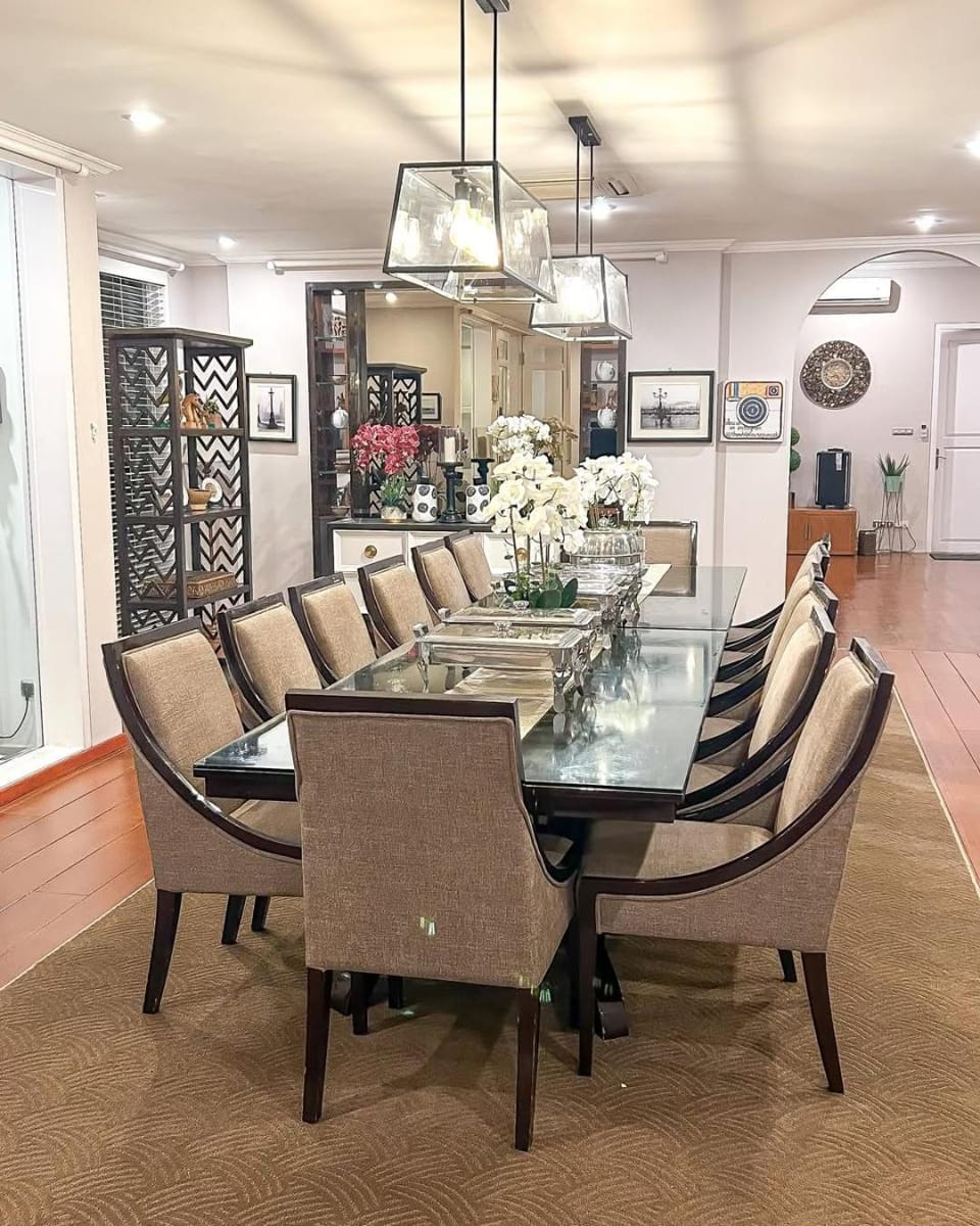 Seating area, Dining area