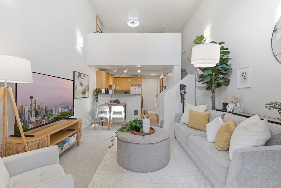 TV and multimedia, Living room, Seating area