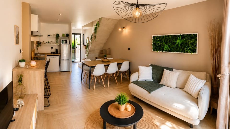 TV and multimedia, Living room, Dining area, kitchen, air conditioner