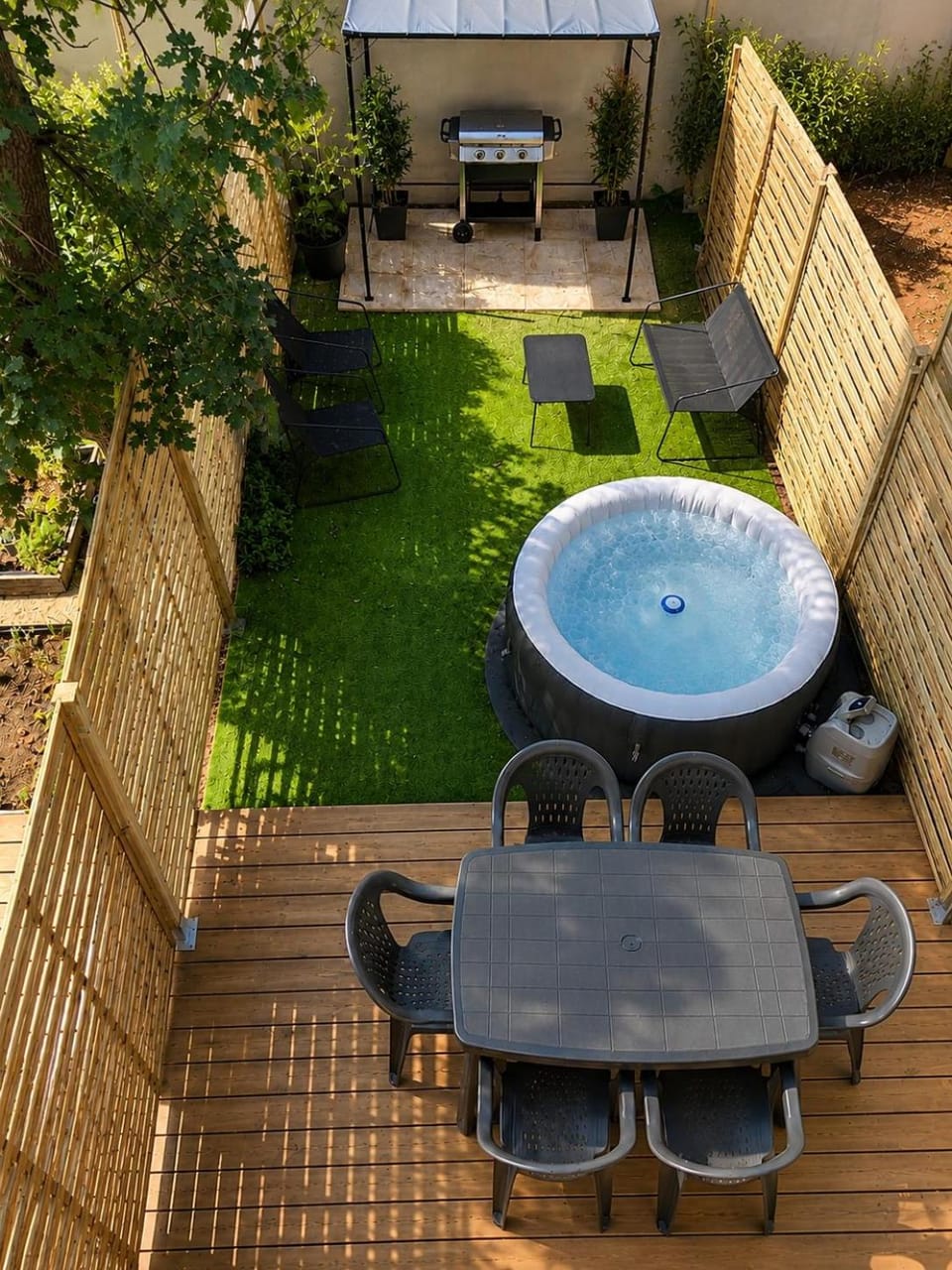 Garden, Hot Tub, Balcony/Terrace