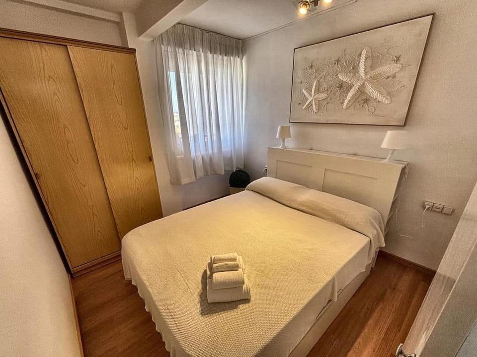 Panoramic sea views, 11th floor Apartment in Palamós