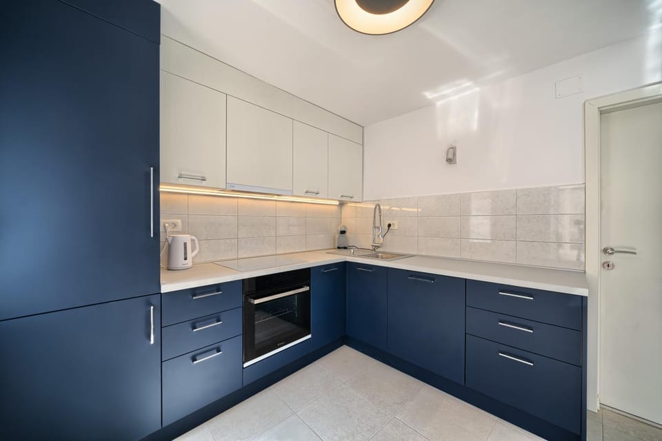 Kitchen or kitchenette, Kitchen or kitchenette, stove