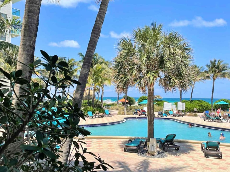 Garden, Swimming pool