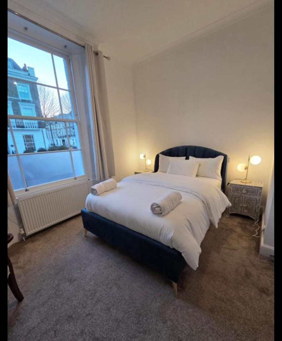 Lovely 5bed House in Wembley can sleep up to 12 people House in Wembley
