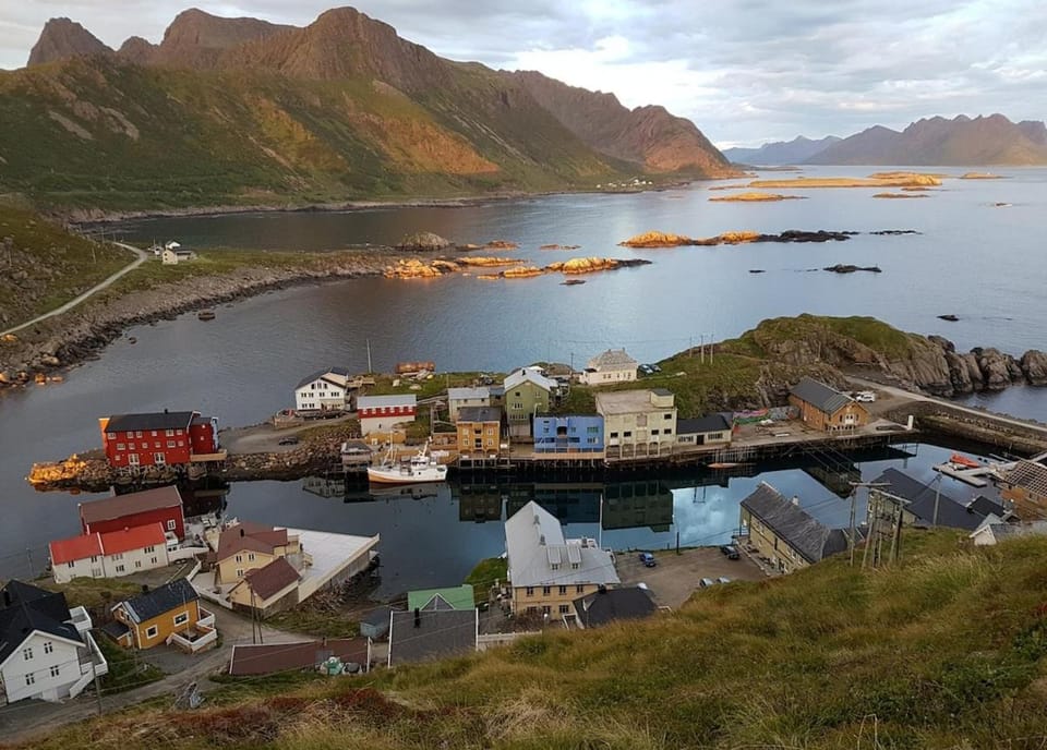 Nearby landmark, Neighbourhood, Natural landscape, City view, Sea view