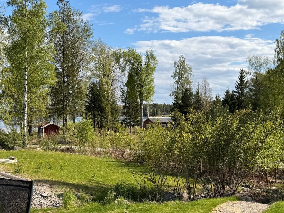 Nybyggda hus i sommarparadis House in Västra Götaland County