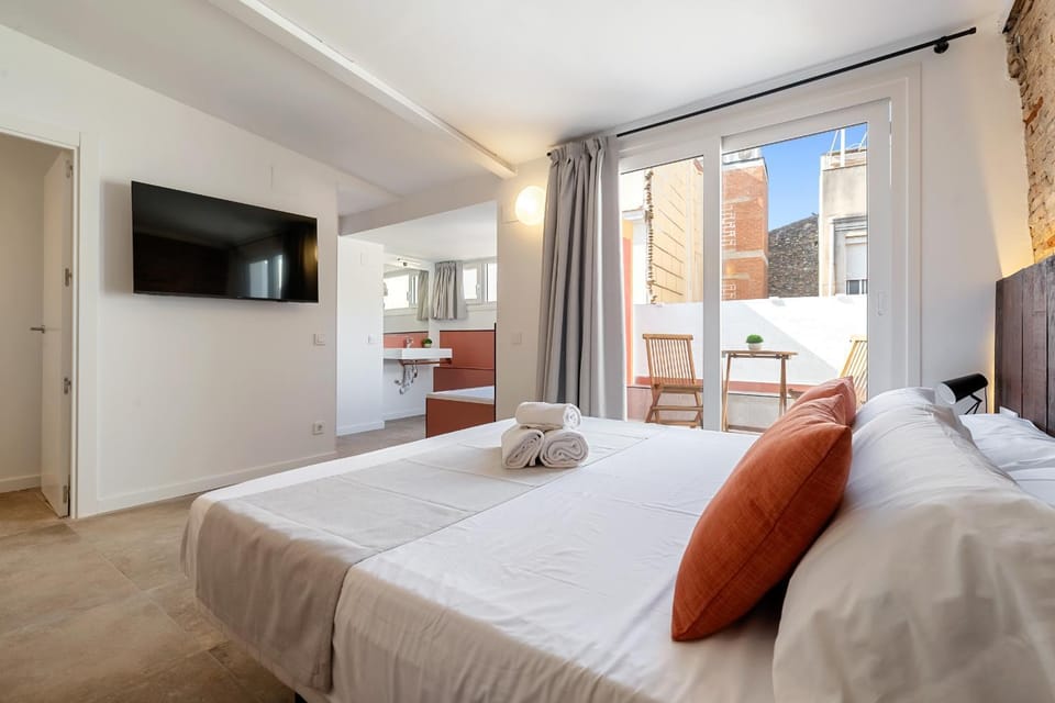 Atic Port Apartsuite con bañera y terraza Adults Only Apartment in Tarragona