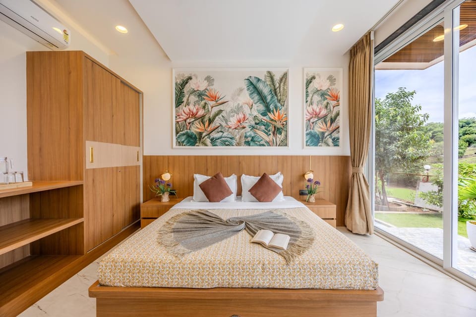 ELIVAAS Signature RK Villa 4-BHK Hideaway with Private Pool, Close to Korigad Fort Villa in Aamby Valley City