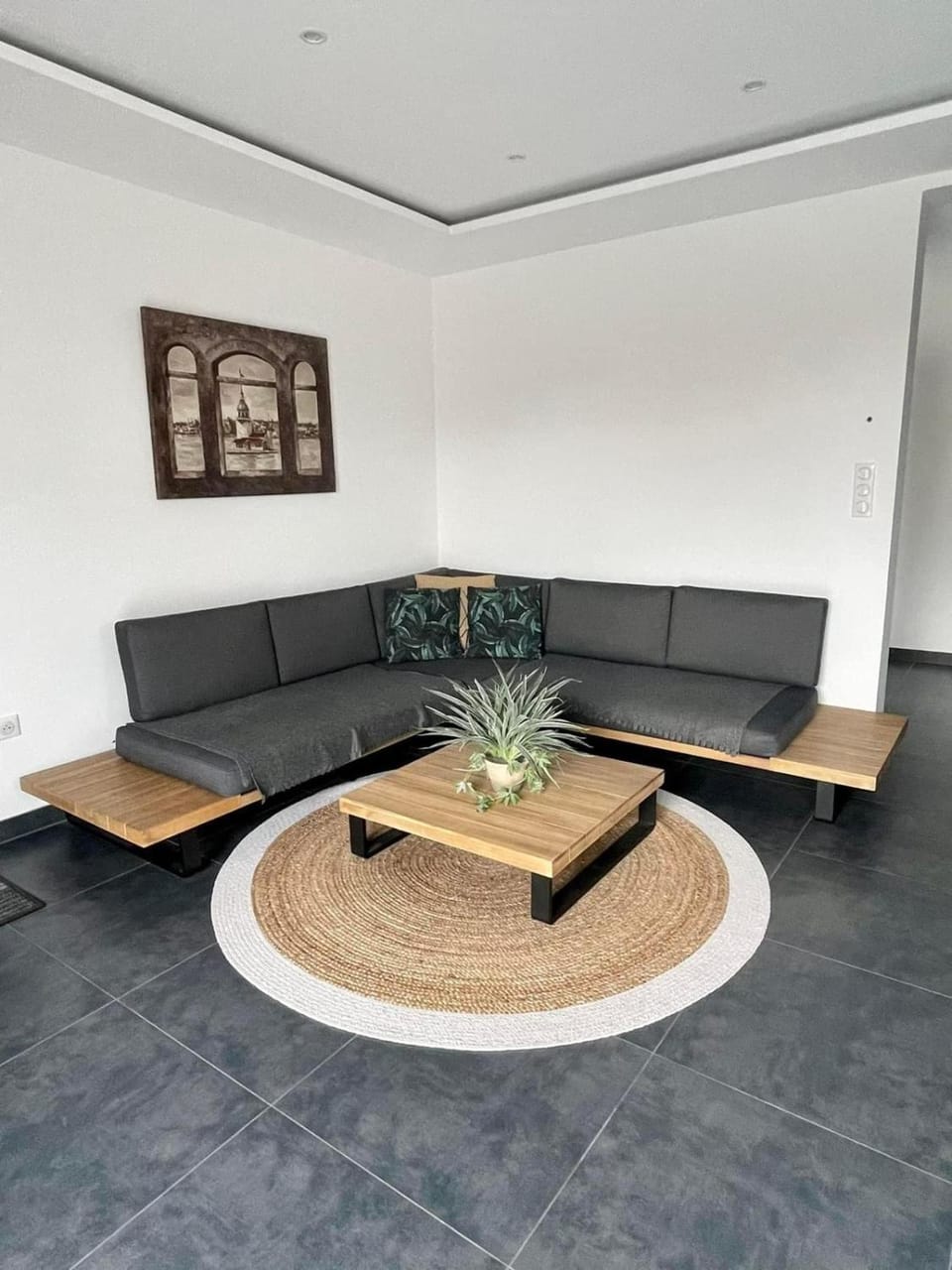 Communal lounge/ TV room, Living room, Seating area
