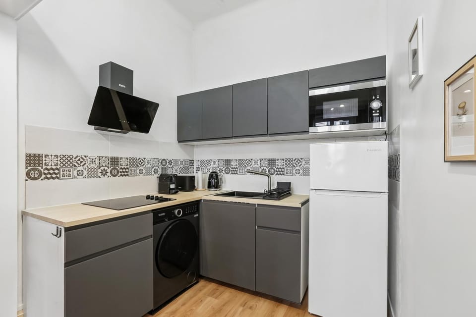 Kitchen or kitchenette, kitchen, kitchen