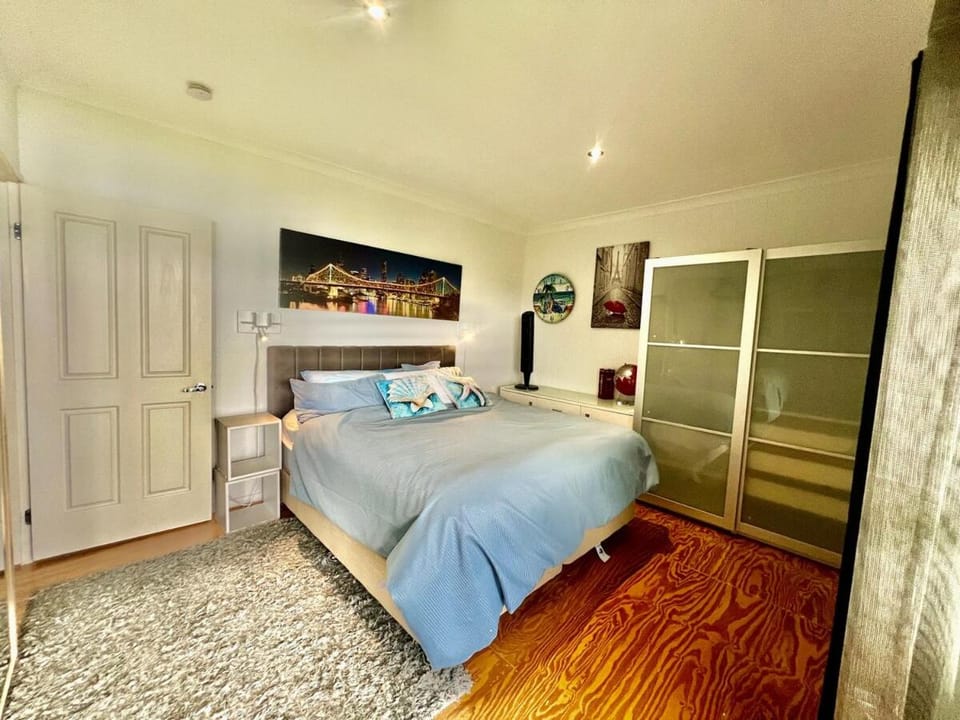 2 bedroom GRANNY FLAT PET-friendly Car WATER Views Apartment in Russell Island
