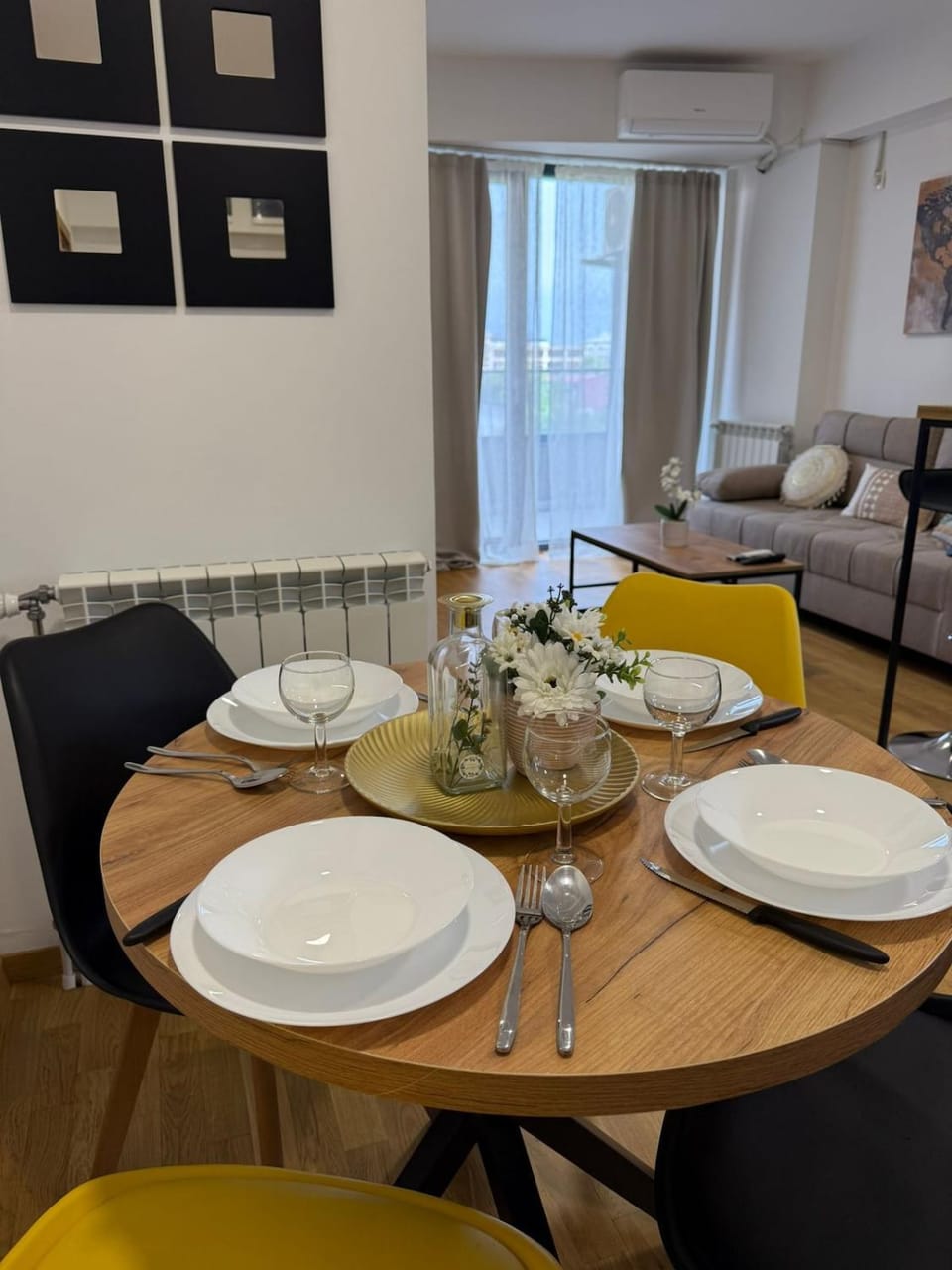 Aura Residence in city centre with free parking Apartment in Skopje