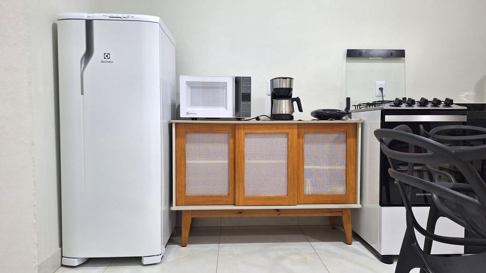 Coffee/tea facilities, Kitchen or kitchenette, oven