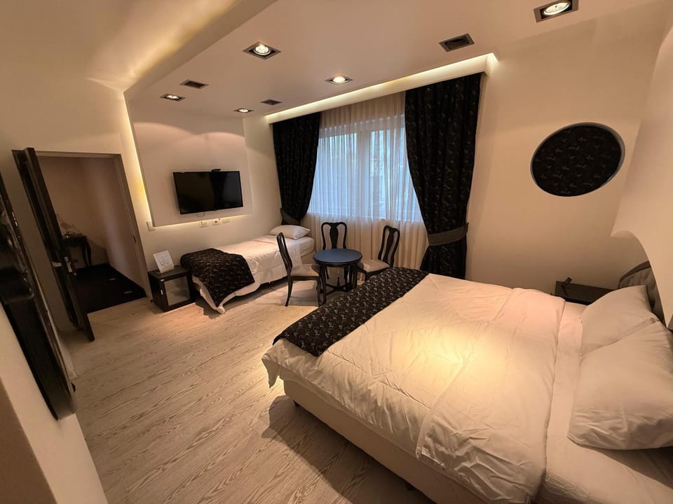 WooHoo House & WooHoo Snow Wear Hostel in Providencia