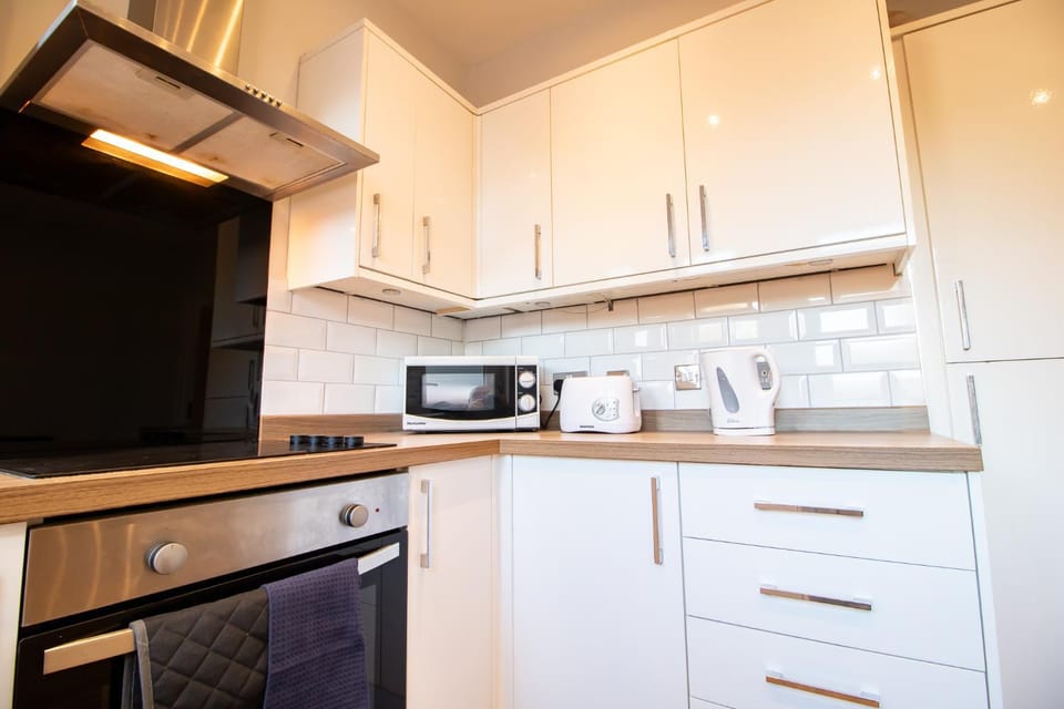 Outhouse Hideaway! Perfect for LONG STAYS Garden House in Middlesbrough